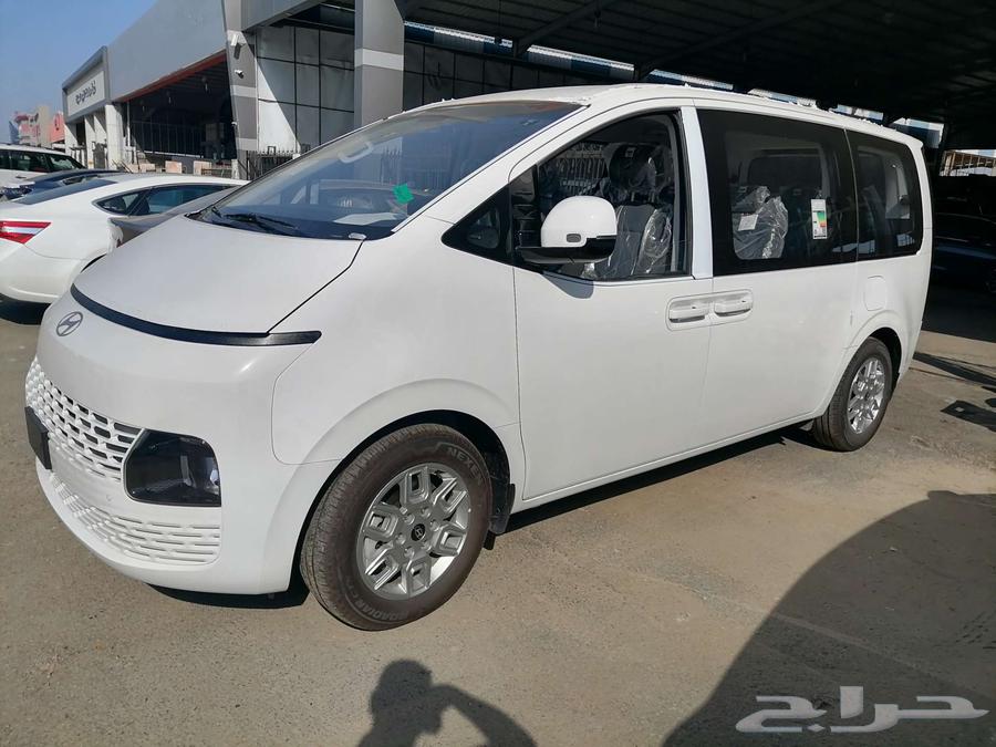 Hyundai Staria 9 passenger diesel automatic 202563202238513795114