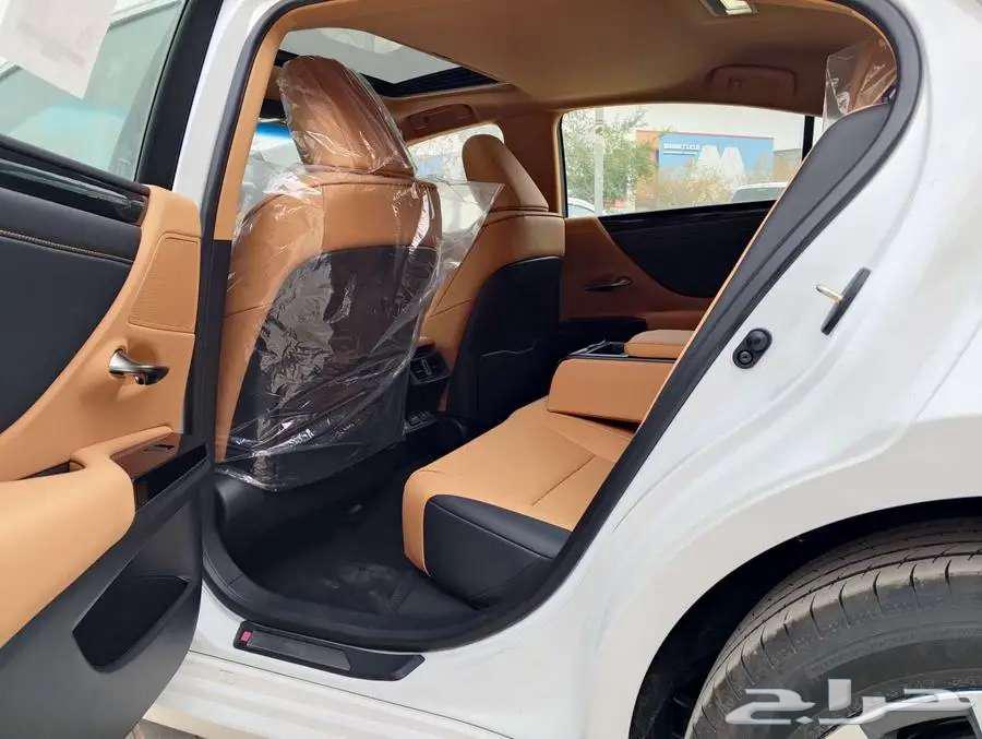 Lexus ES 250 AA 2025 model, agent Abdul Latif Jameel63204338534531113
