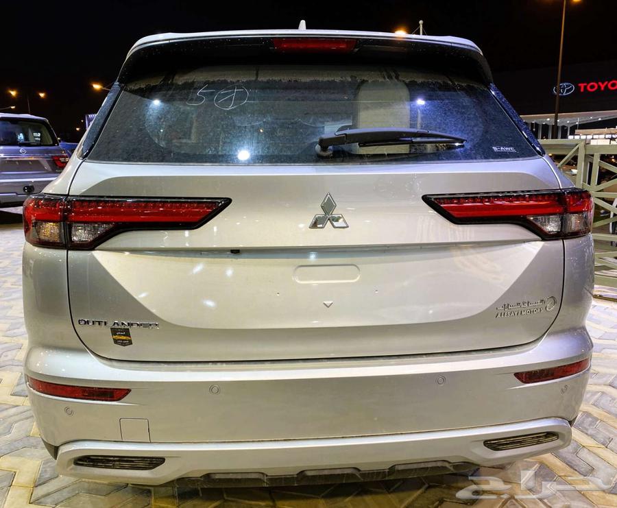 Mitsubishi Outlander 4x4 fully loaded 7-seater 202463203202984321113