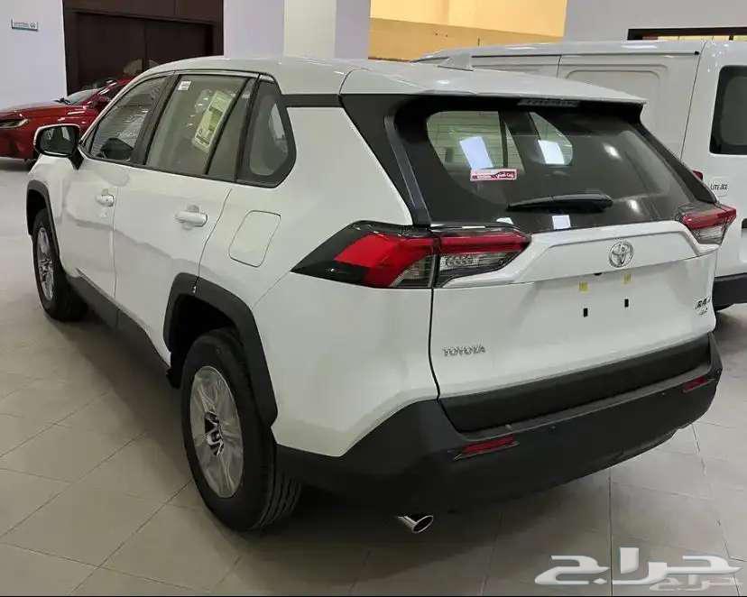 Toyota RAV4 LE without 4WD gasoline 202563199155426819113
