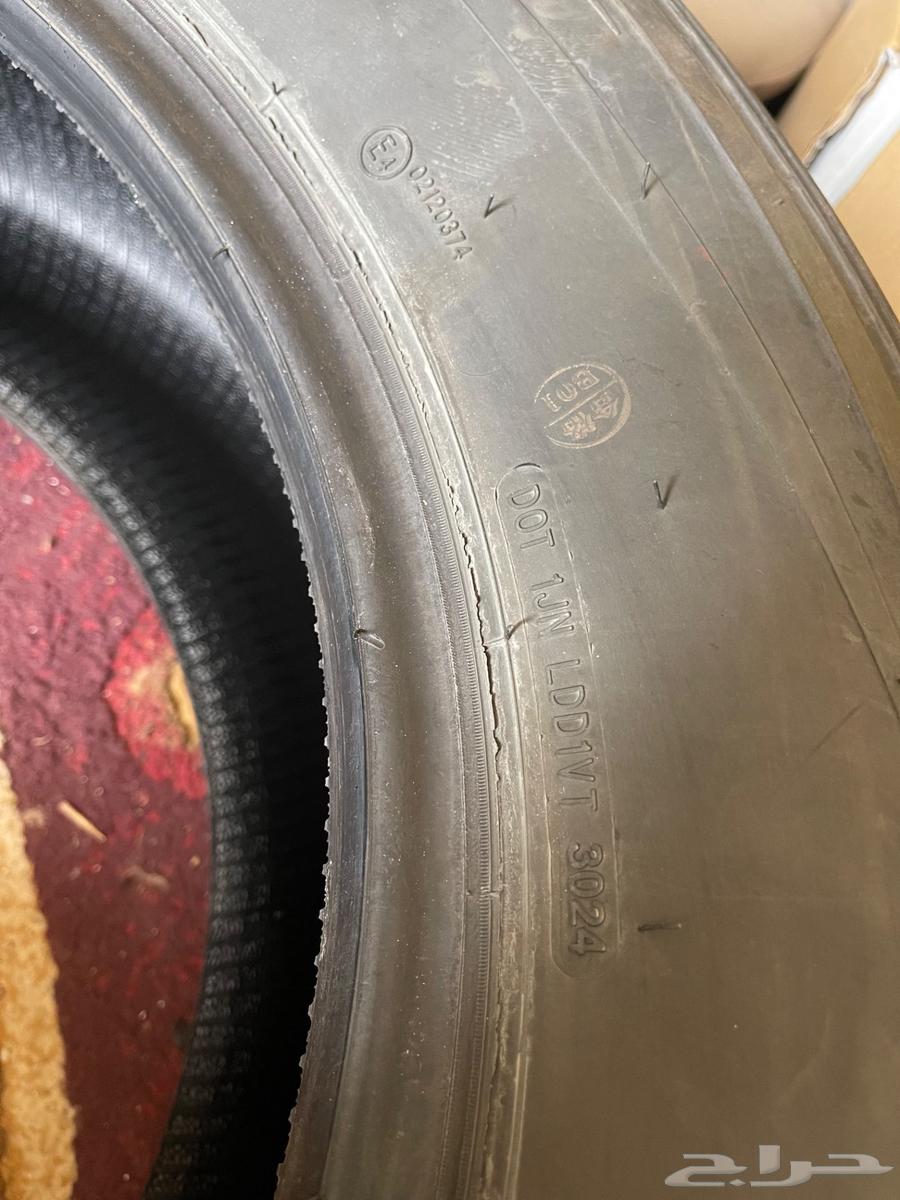 Selling Kfir tires for a Jeep Land Cruiser and a Tahoe tire, all are clean and free of patches.63198157982850114