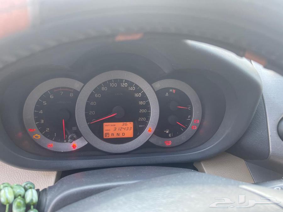 Toyota RAV4 2012 model63201729021185112