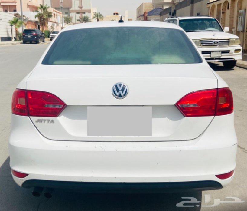 A 2013 Toyota Corolla Wagon car63196673988481112