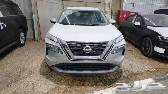 Nissan Extreem 2025 Standard 5 seats and 7 seats without double cash and installment63193122746114112