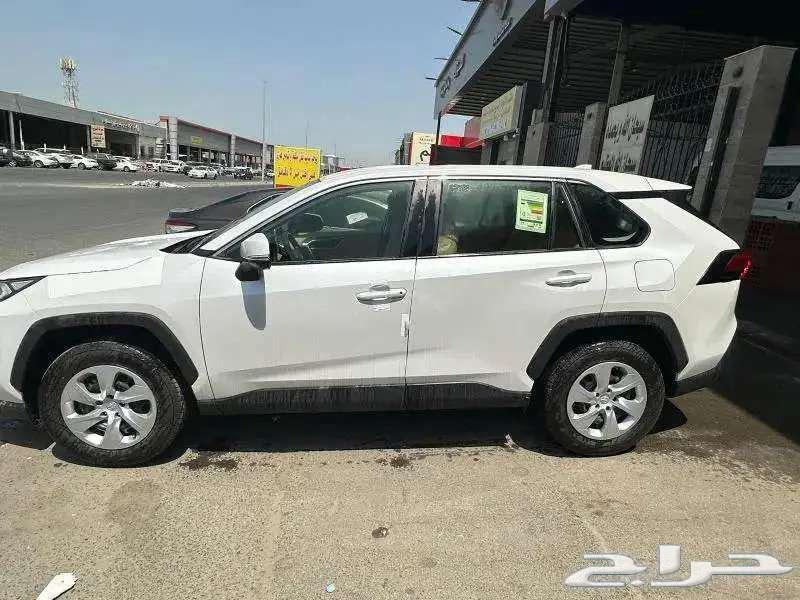 2025 Toyota RAV4 XLE, half full, keyless entry, available for cash or installments63192115167873113