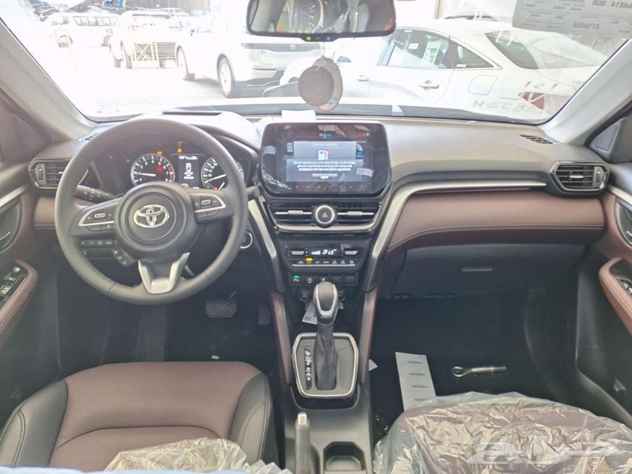 Toyota Urban 2025 fully loaded, 1.5L engine, cash and installment available63194136185217114
