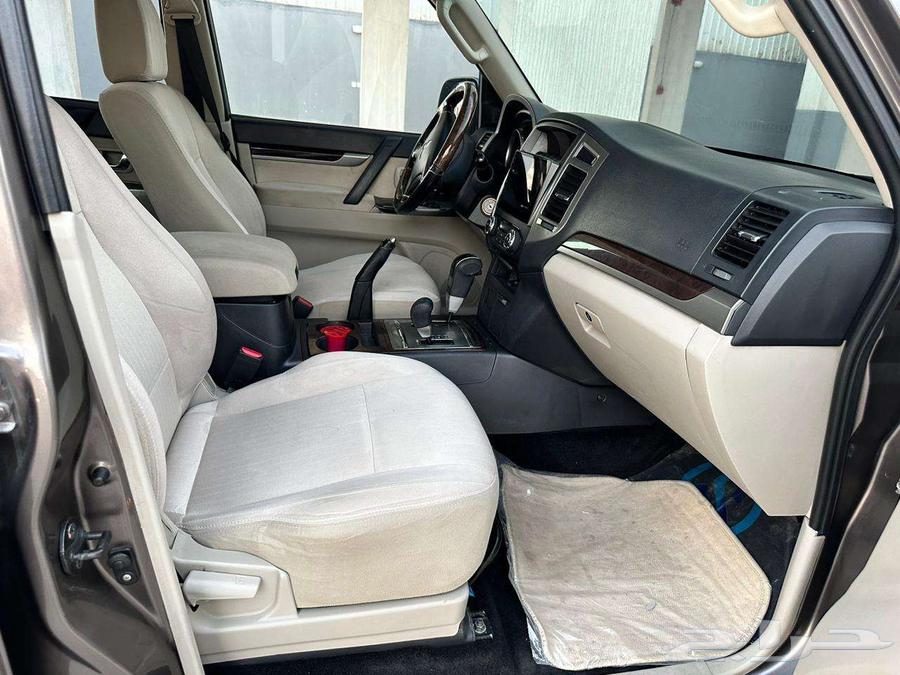 Mitsubishi Pajero 2015  390K-without accident63193620429571112