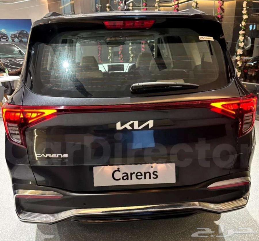Kia Carnival Standard 2025 offers and driving discounts for cars 7350063194136028162113