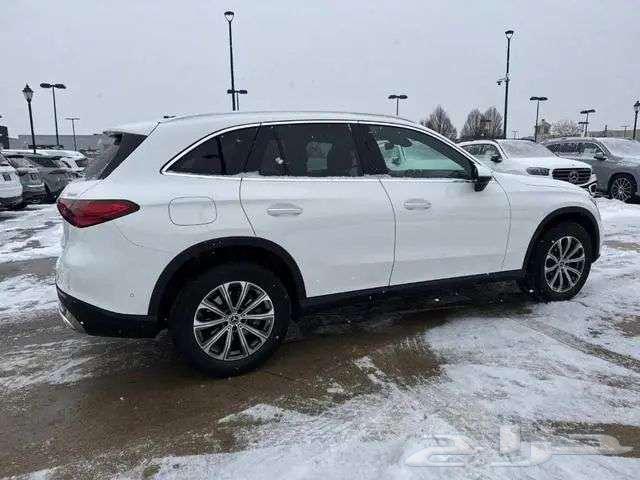 Mercedes GLC300 2025 model Mercedes-Benz GLC 300 Base 4MATIC63192646347137113