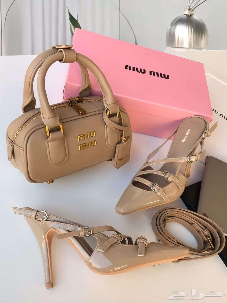 حذاء كعب ميو ميو مع طقم احذية شنطة ماركة MIU MIU مع ملحقات63130703190787114