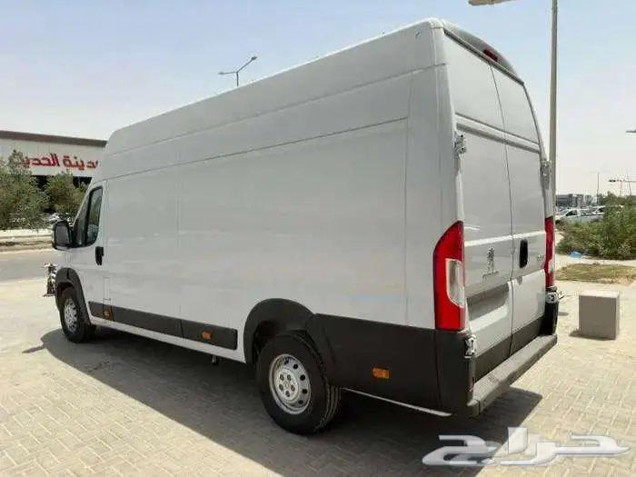 We have available Peugeot Boxer 2025 L 4 long chassis.63186800031873114