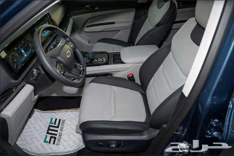 فورد تيريتوري تيتانيوم بلس - موديل 202563184777753346114