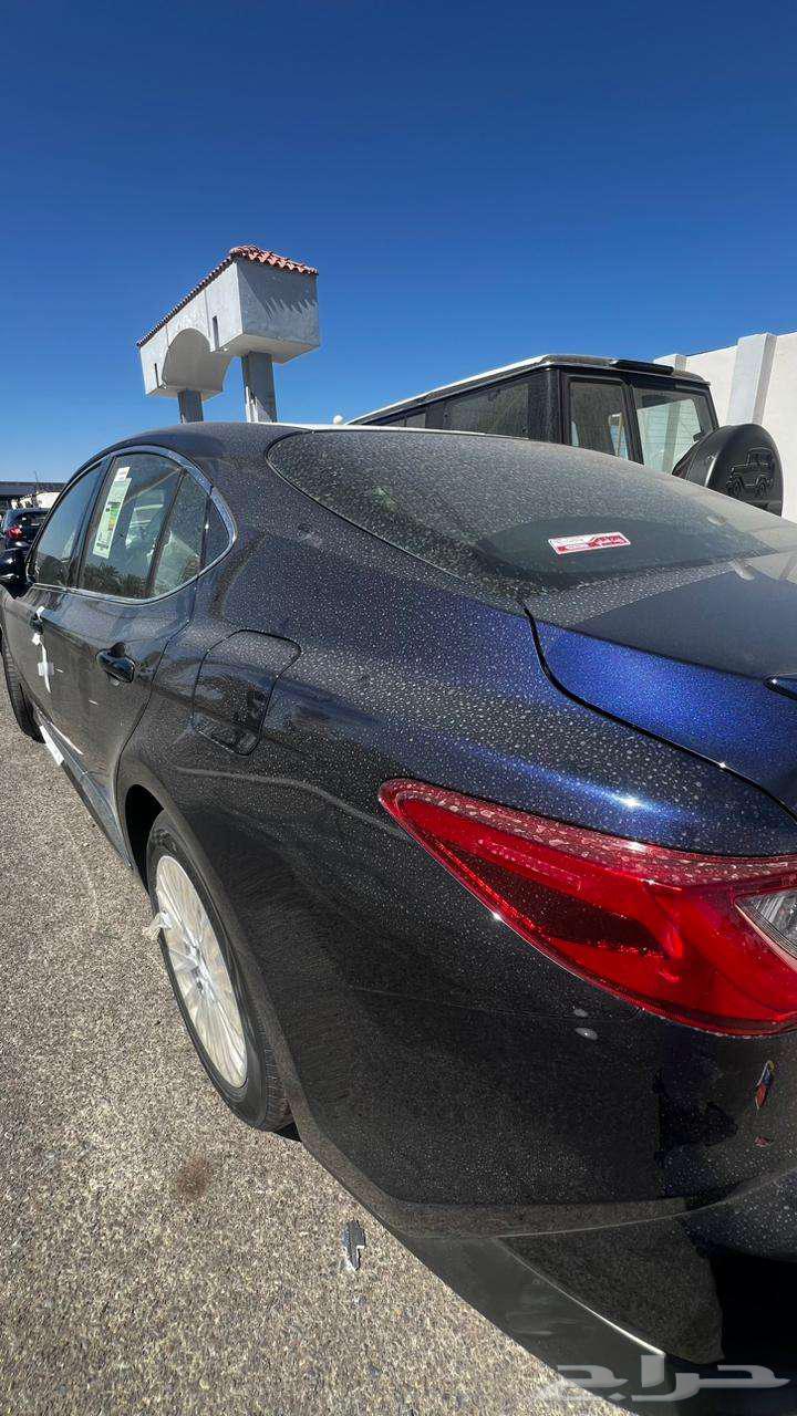 Toyota Camry LE gasoline (navy blue) cash and financing 202563180411790851114
