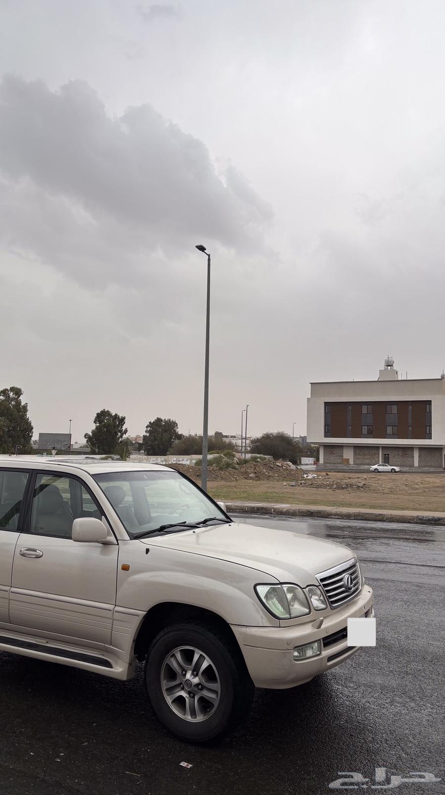 للبيع جيب لكزس LX 47063182304584449112