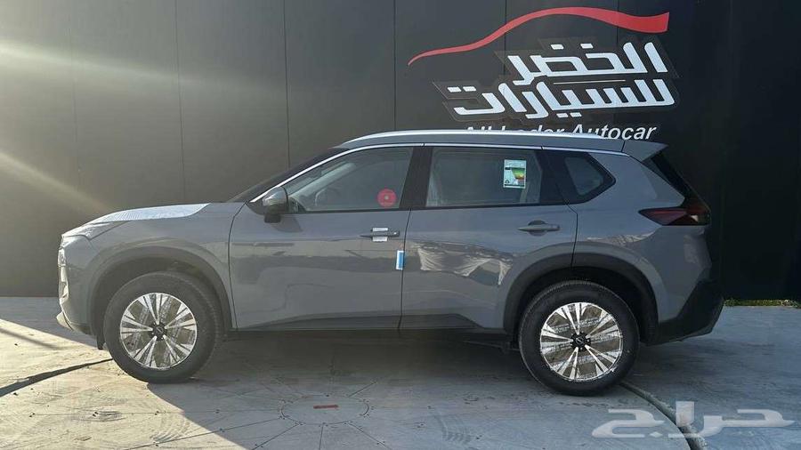 نيسان اكس تريل SV دبل 2025 لدى شركة الخضر للسيارات63178462660738111