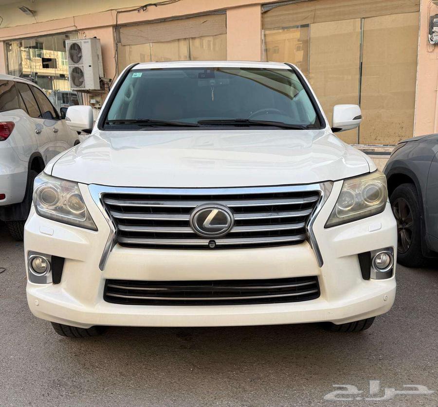 Lexus LX 57063180398499586112