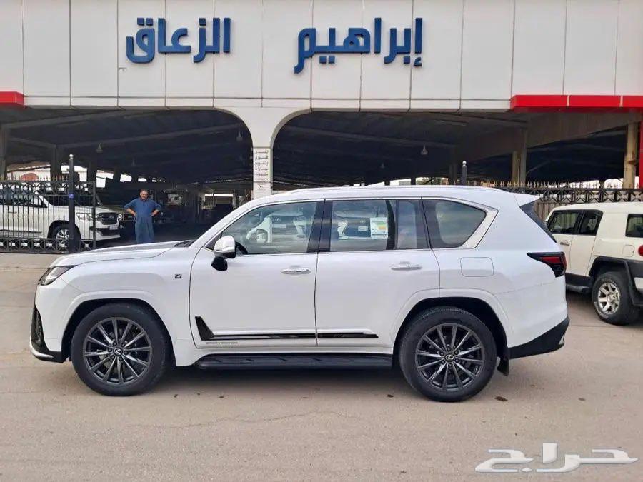 لكزس LX600 م2023 اف سبورت63176671692290114