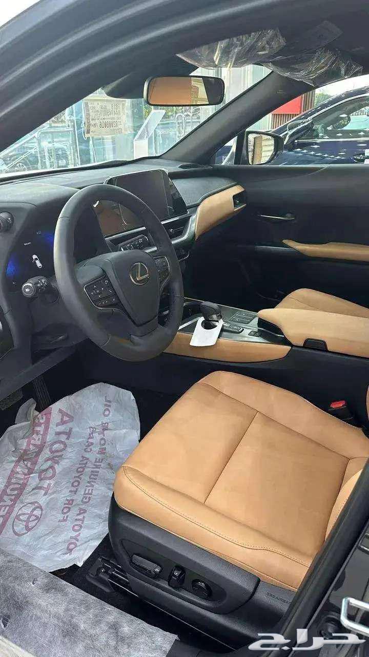 لكزس UX 300 AH H هايبرد 202463174824954371111