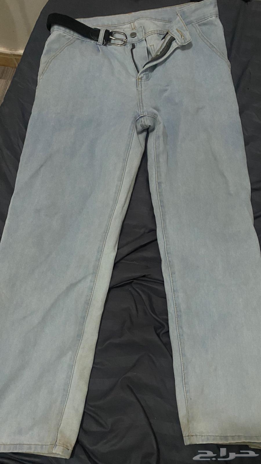 Wide jeans, white oversized pants and sports shoes63064031509249112