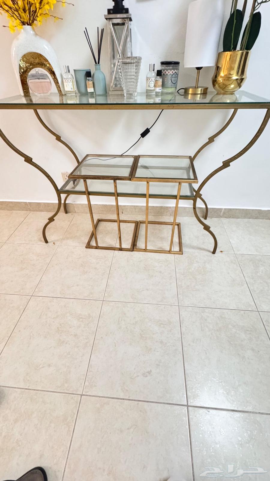 للبيع للبيع طاوله استقبال نضيفه63118144610306119