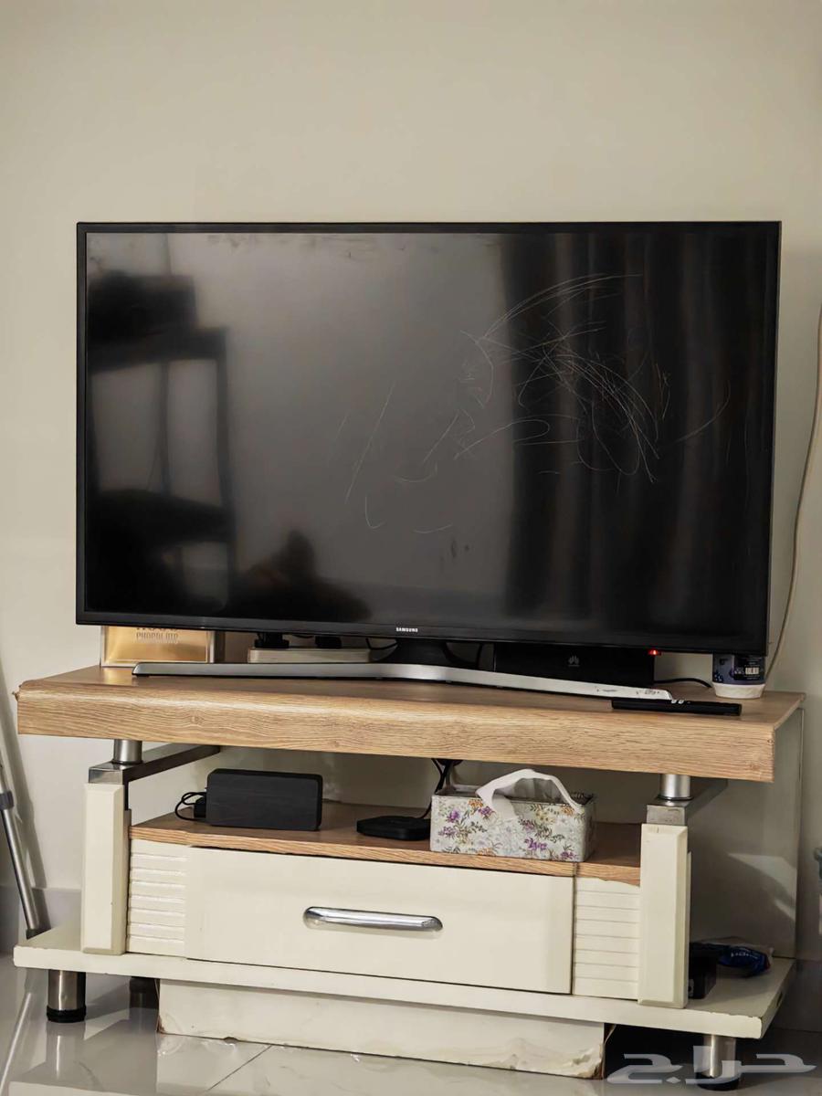 Samsung screen with table for sale63173898285827112