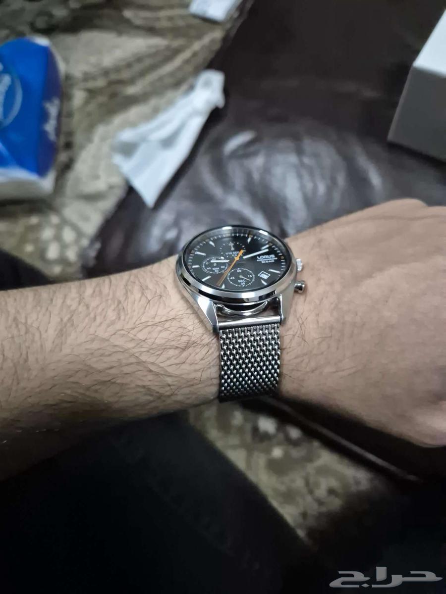 Loris's watch is owned by Seiko.63115619355266116