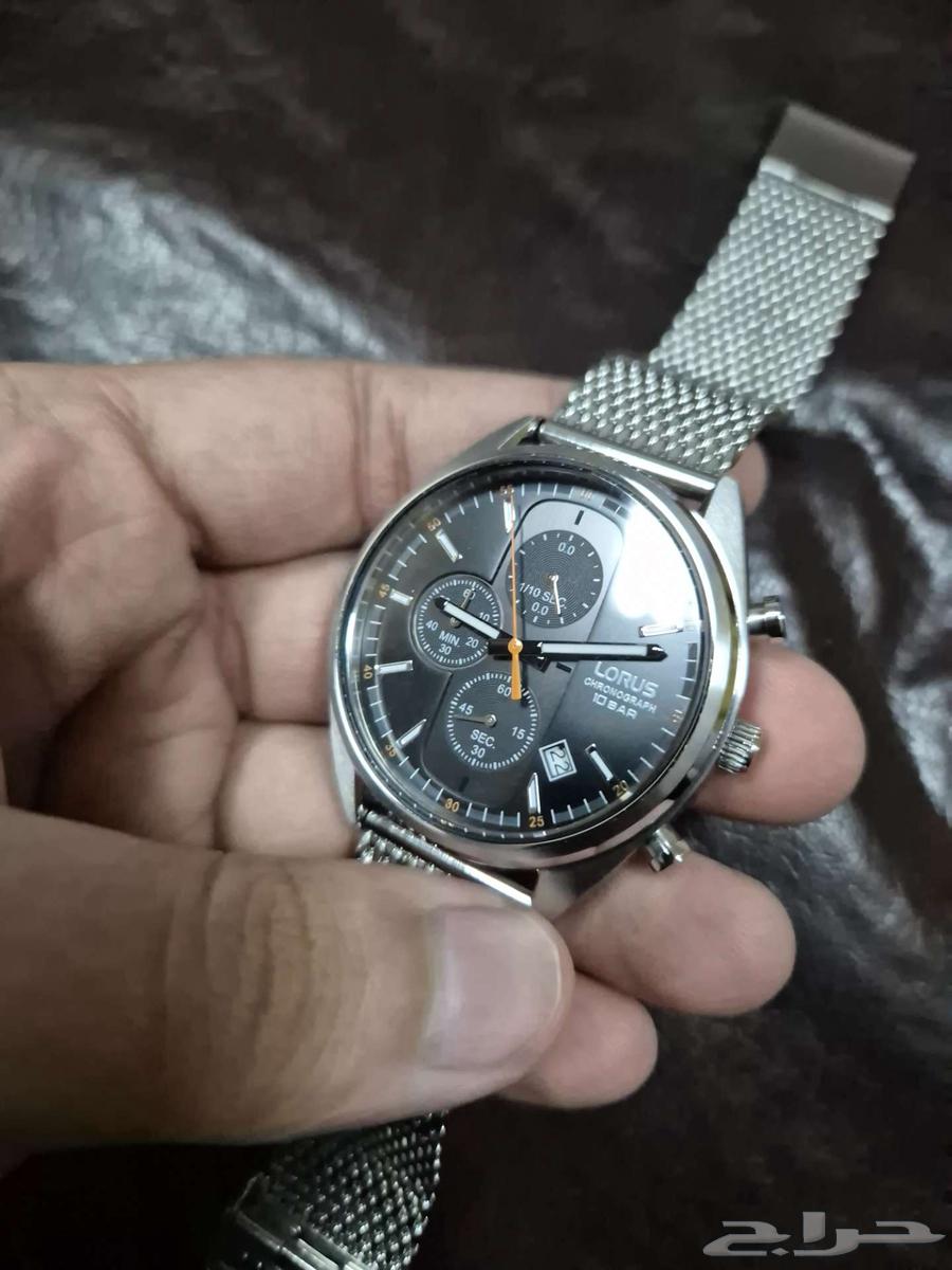 Loris's watch is owned by Seiko.63115619355266114