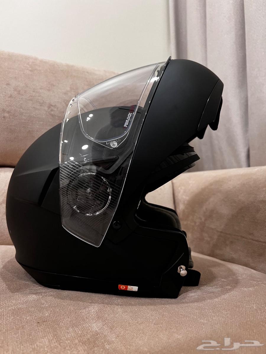 هيلمت نوع schuberth ( المانيه ) جديده مع سينا63172269130881113