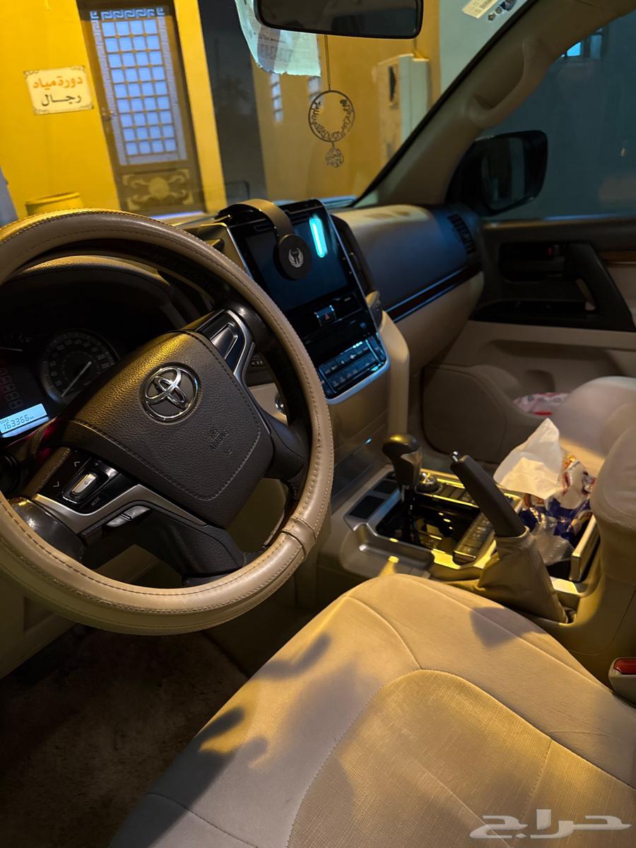 لاندكروزر 201863170880790145114