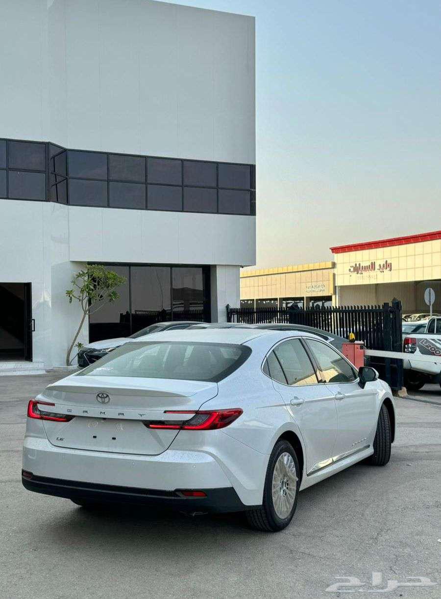 تويوتا - كامري LE بنزين - 2025 - سعودي - كاش و اقساط63172263116545111