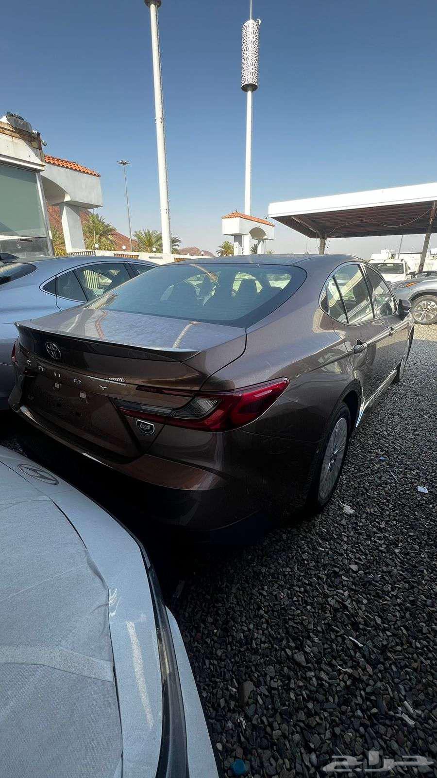 Toyota Camry LE Gasoline 2025 Cash and Financing (Light Brown)63172262782849113