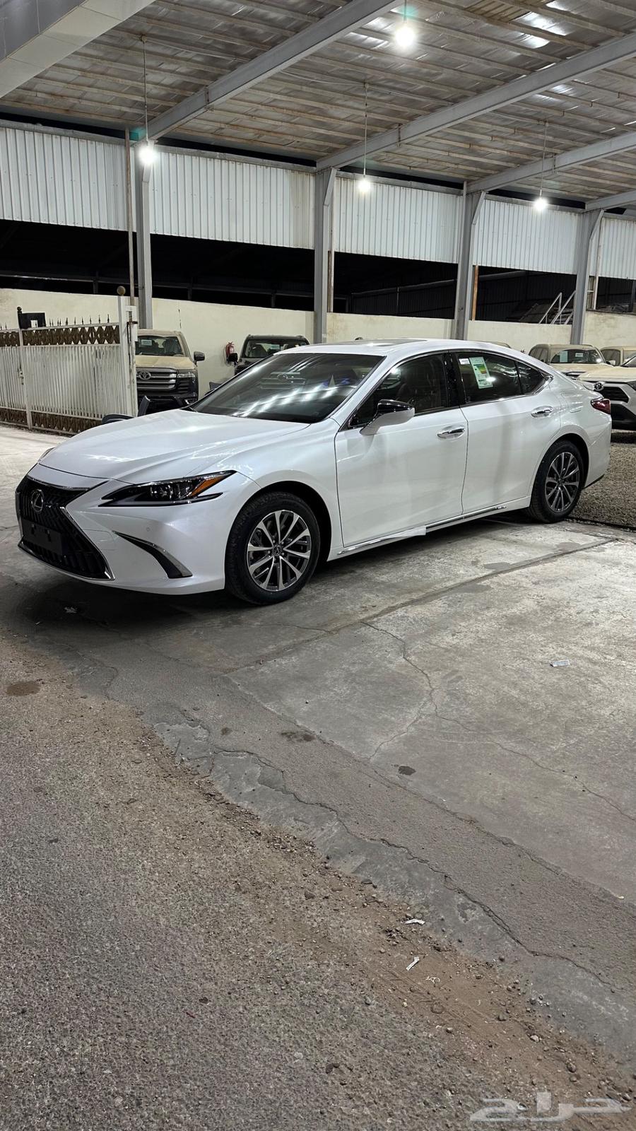 Lexus ES350 Gulf import by Al-Sayer 2025631708810365451122