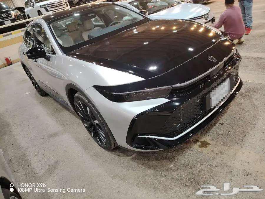 Toyota Crown Majesta 4WD 2023 model63171336955265111