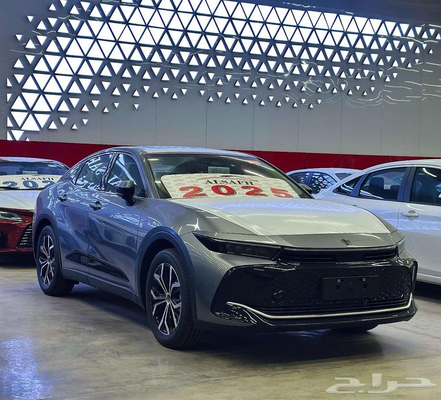 Toyota Crown Premium 2025 model, two installments offer with no profit margin63171350643202111