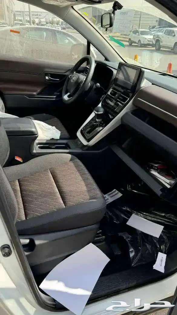 تويوتا انوفا 202463170904435969114