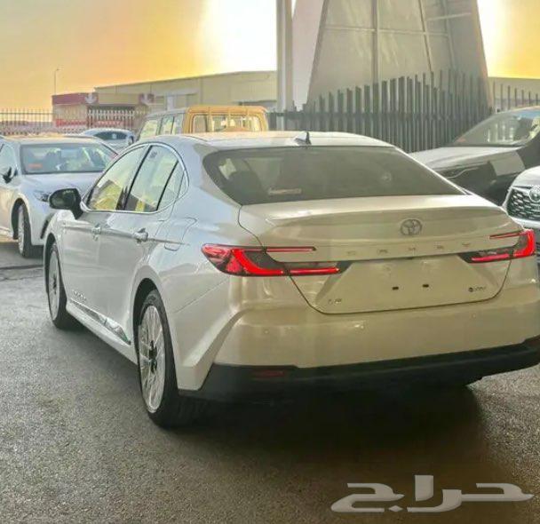 Camry LE Hybrid63168071765379112