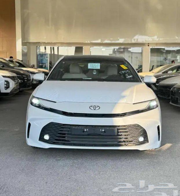 Camry LE Hybrid63168071765379111