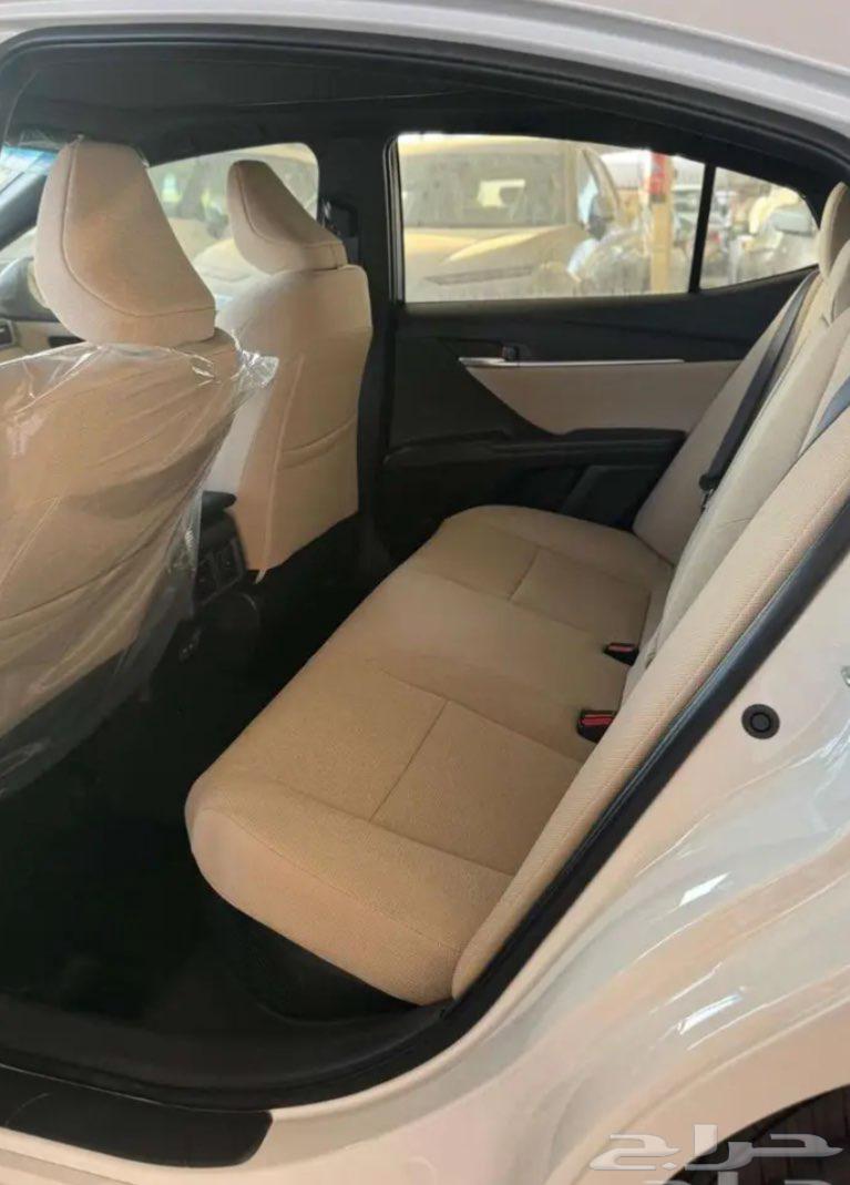 Camry LE Hybrid63168071765379114