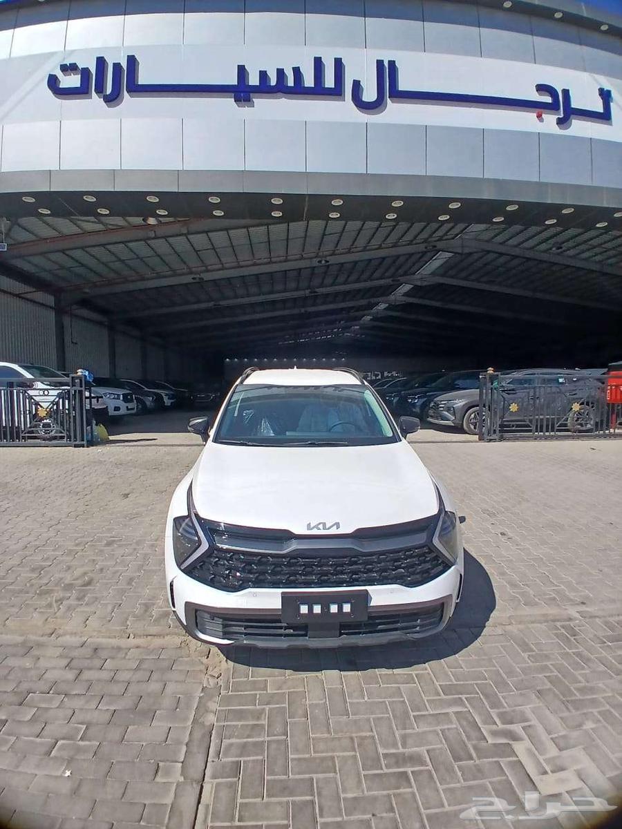 The strongest offer for the Sportage large standard with a 2000 engine, model 202563171367749762111
