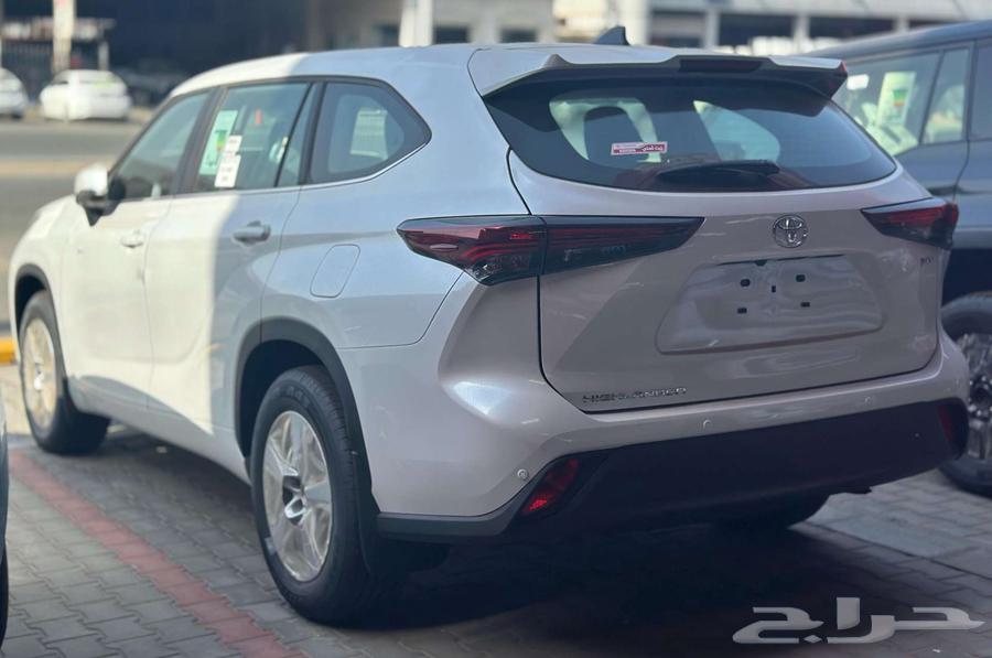 تويوتا هايلاندر LE 4X2 ستاندر موديل 202563171813294209114