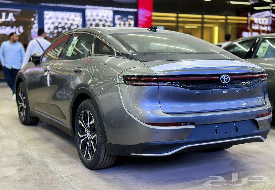 Toyota Crown Premium 2025 the lowest price63170907884673112