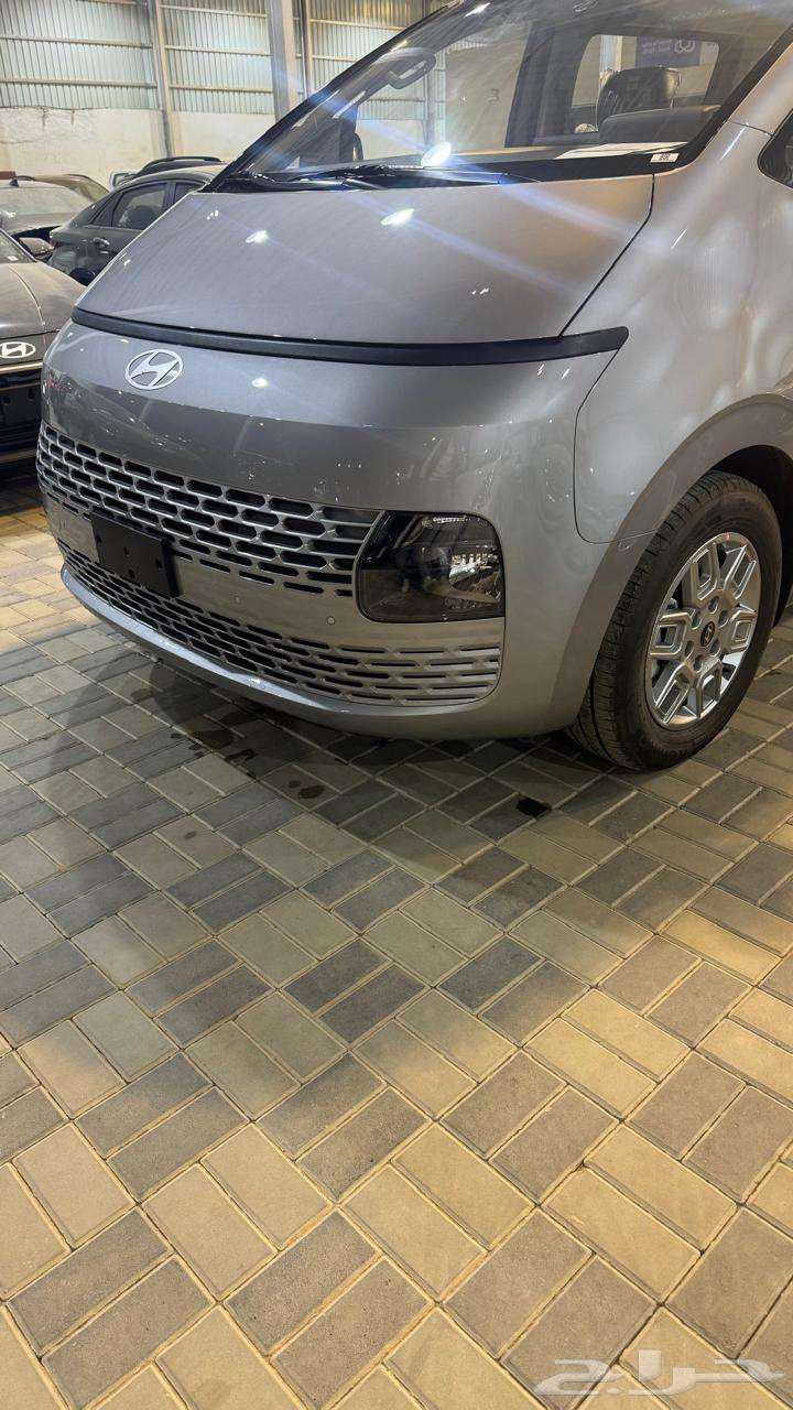Hyundai Staria 2025 diesel automatic 11 passenger63162950801154111