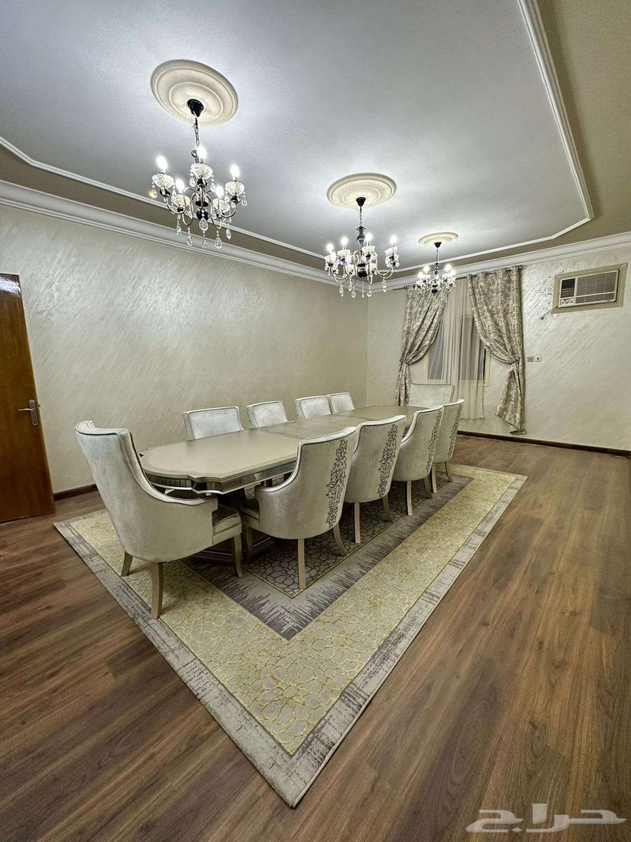 فله دور وملحق كامل الرض بجانب مطار ابها63010618898051112