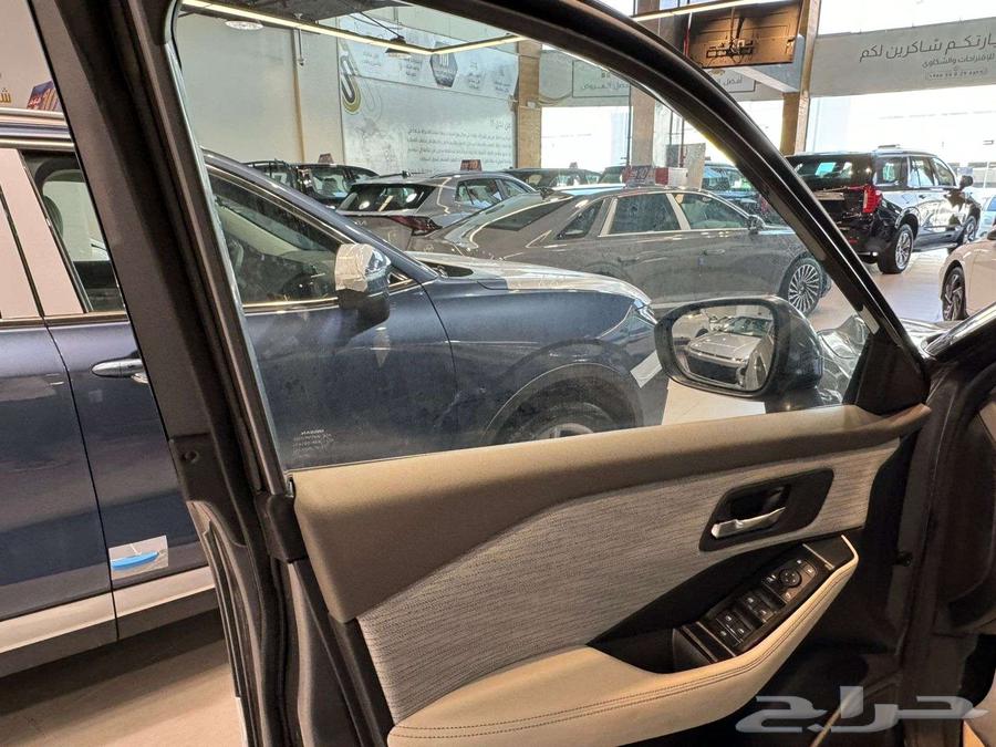 Nissan X-Trail Standard 7-seater without 4x4 available 202563163415792513113