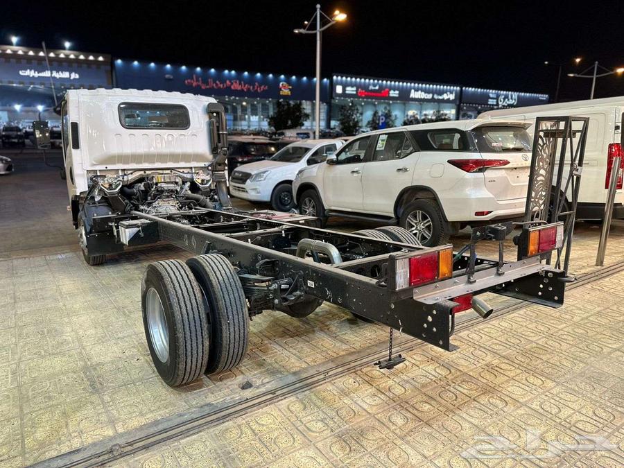 Isuzu Dina 5 ton 2025 chassis 4.95 meter, cash and installment available63162528367491112