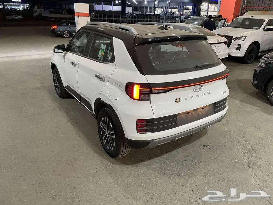 Hyundai Venue 2024 full option63161096684546111