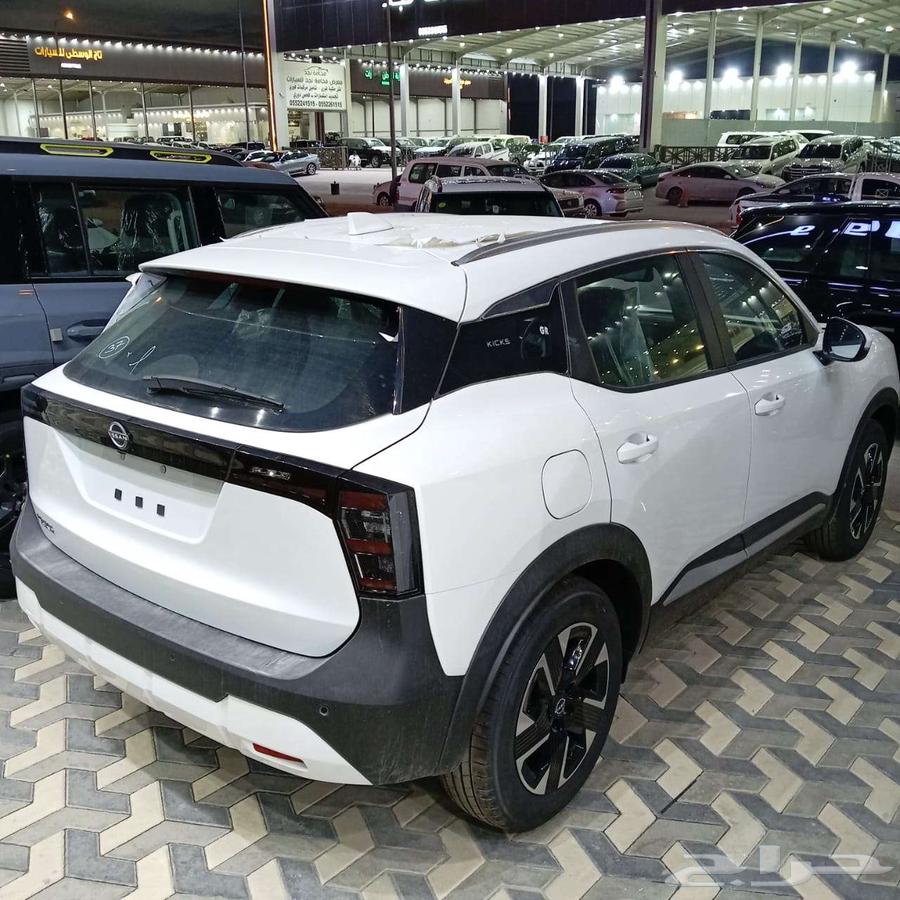 Nissan Kicks 2025, semi-full, 1600 engine, available on installment and cash.63157902609539114