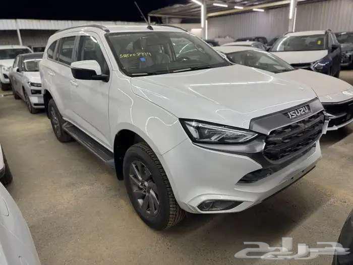 Isuzu MUX 2024 full option double diesel Saudi model, cash and installments available63157488033026111