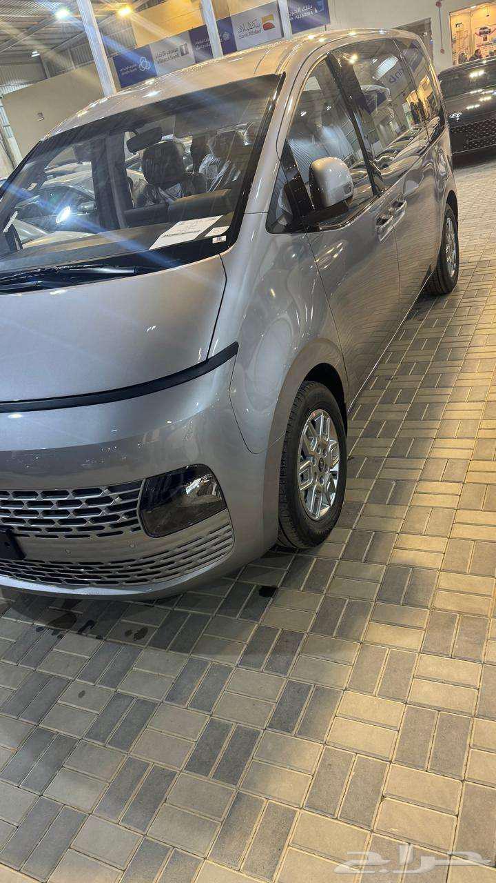 Hyundai Staria 2025 diesel 11 passenger cash companies63151887933699112