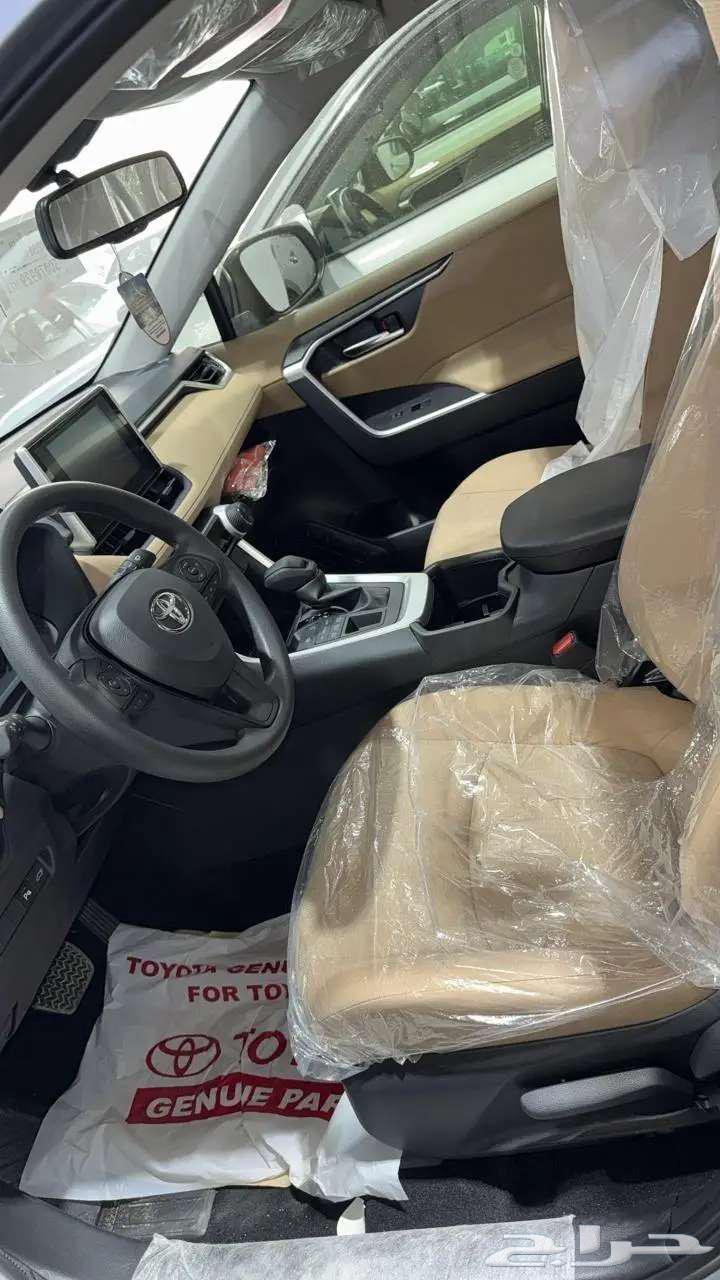Toyota RAV4 XLE 2.5L Gasoline 2025, Cash and Installments63157011412993113